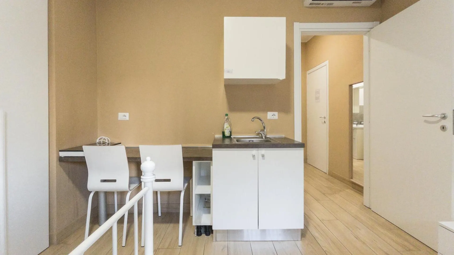 Smart Flat Portello Mediolan 0*,  Włochy